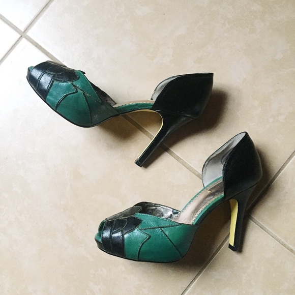 SOLD Poetic License • Feel The Rhythm green heels - Picture 3 of 7